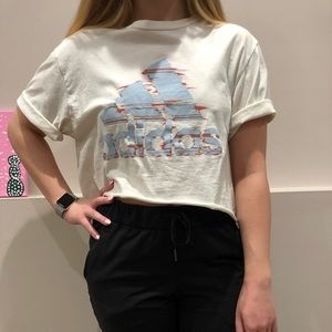 ⭐️adidas cropped tee!